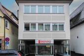 Außenansicht vorne - Attraktives Wohn- und Geschäftshaus in zentraler Lage von Pfullingen