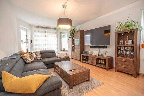 Whg. EG rechts - Wohnzimmer - 