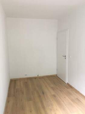 Kinderzimmer/Büro - 