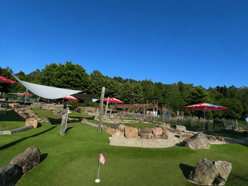 Sommerrodelbahn, Minigolf und Spielplatz - 
