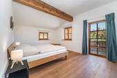 Schlafzimmer 2 OG - 