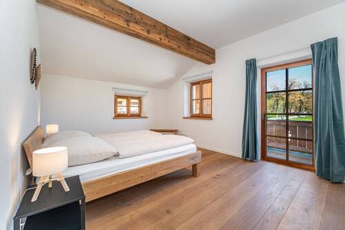 Schlafzimmer 2 OG - 