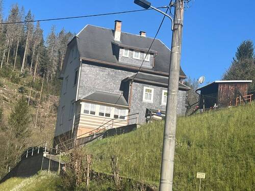 Außenansicht - Ein- bis Zweifamilienhaus in Mellenbach