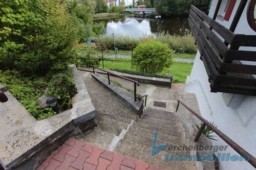 Treppenaufgang zum Garten - 