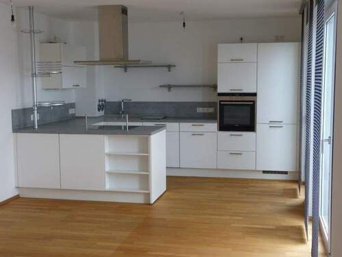 Einbauküche - 2 Zimmer Etagenwohnung zur Miete in Oberasbach