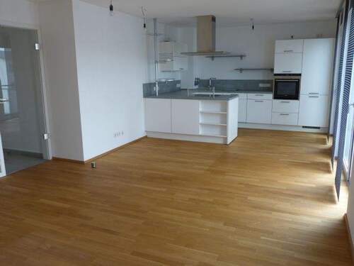 Wohn-/Essbereich mit offener Küche - 