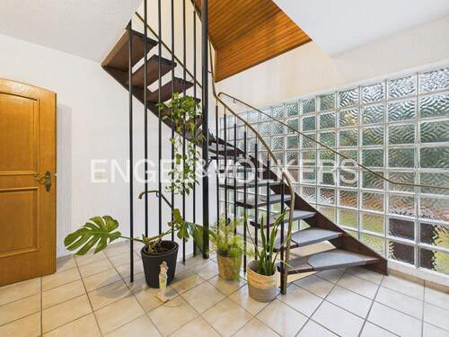 Flur - 4 Zimmer Einfamilienhaus zur Miete in Krefeld