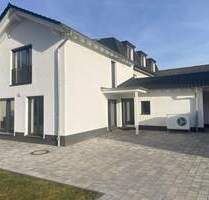 Provisionsfrei: Niedrigenergiehaus, bezugsfertig in Düsseldorf-Kalkum, Süd-West-Lage