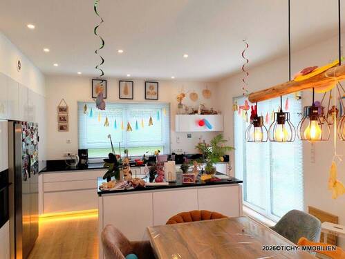 4-2026-04-10 17.18.06-2.jpg - Modernes Wohnjuwel – Stilvolles Design trifft auf kreative Freiheit!