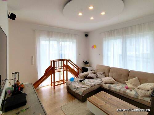 1-2026-04-10 16.52.13-1.jpg - 