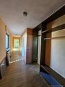 Flur zu den Schlafräumen - Bungalow mit 120,00 m&sup2; in Kleinostheim zum Kaufen