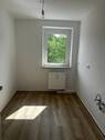Küche mit Fenster - 2 Zimmer Etagenwohnung in Hartenstein