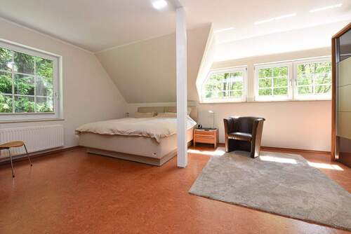 Hauptschlafzimmer mit Bad en Suite & Ankleide - 