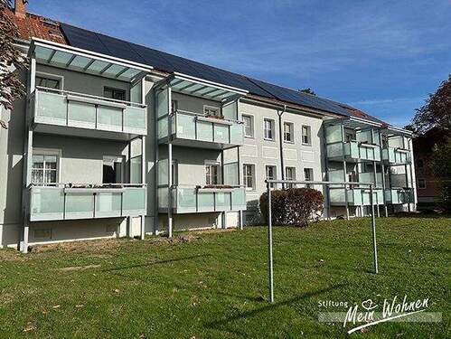 Titelbild - Tolle, frisch sanierte 2-Raum-Wohnung sucht neue Mieter!