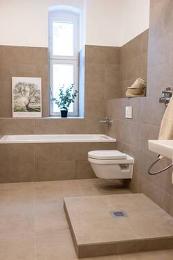 Beispiel-Badezimmer - 