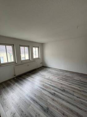 Wohnzimmer - Etagenwohnung mit 63,00 m&sup2; in Hildburghausen zur Miete