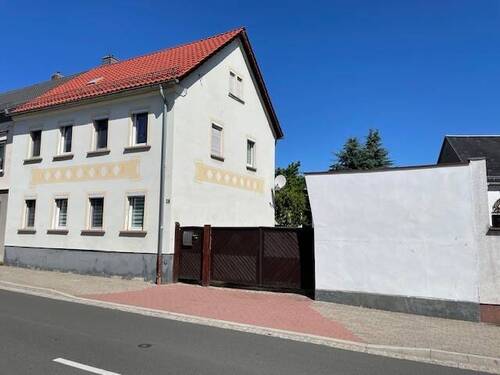 Ansicht Straße2.jpg - 5 Zimmer Doppelhaushälfte zum Kaufen in Regis-Breitingen