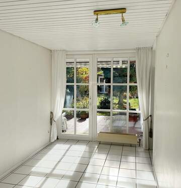 Essbereich mit Blick in den Garten - 