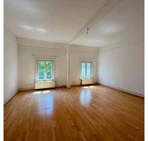 Stilvolle 2-Zimmer-Altbauwohnung in Frankfurt-Sachsenhausen - Frankfurt am Main