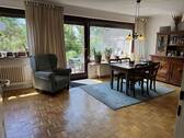 Wohn- und Esszimmer (1).JPG - 