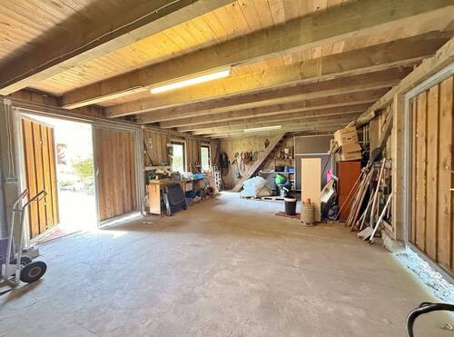 viel Platz für Hobby und Lager - 