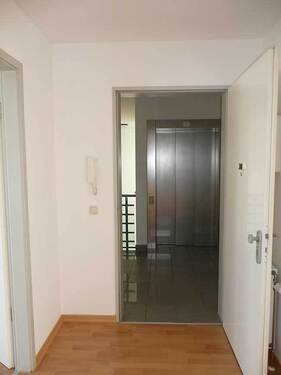 Wohnungseingang - Etagenwohnung mit 53,00 m² in Leipzig zur Miete