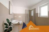 Badezimmer visualisiert - 1 Zimmer Etagenwohnung zum Kaufen in Sonnefeld