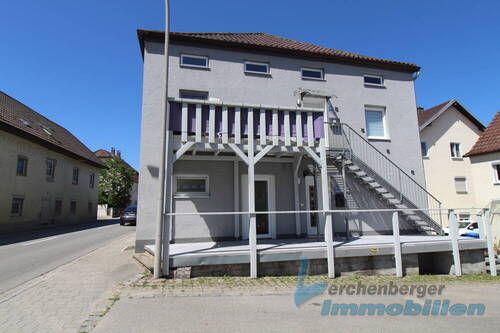 Hausansicht.jpg - ***Zweifamilienhaus mit historischer Note in Adldorf***