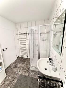 Duschbad UG.jpg - 