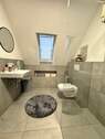 Tageslichtbadezimmer mit Dusche / Obergeschoss - 