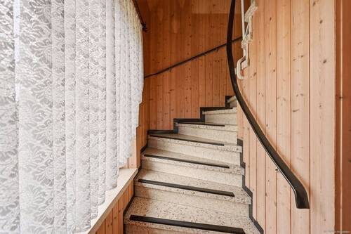 Steintreppe in das Dachgeschoss - 