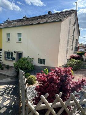 Haus von vorne - 