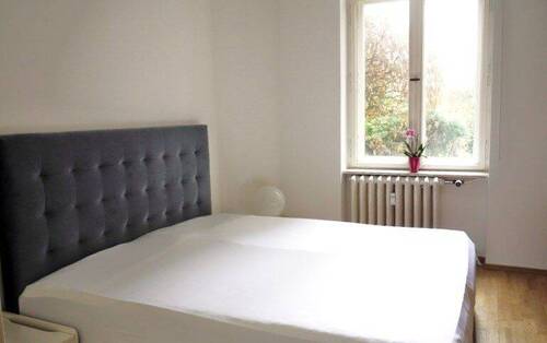 Schlafzimmer 1.2.JPG - 