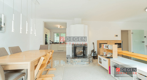 EG - Offener Wohn-und Essbereich mit Kamin - 