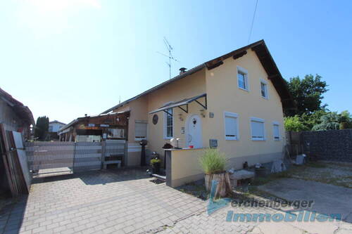 Ansicht 1 - *** Einfamilienhaus im Zentrum von Wallersdorf ***