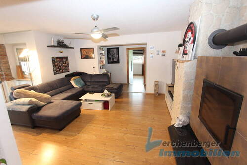 Wohnzimmer EG - 7 Zimmer Einfamilienhaus in Wallersdorf