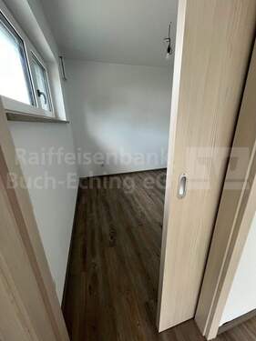 OG 1 Ankleide-Schiebetüre.jpeg - 