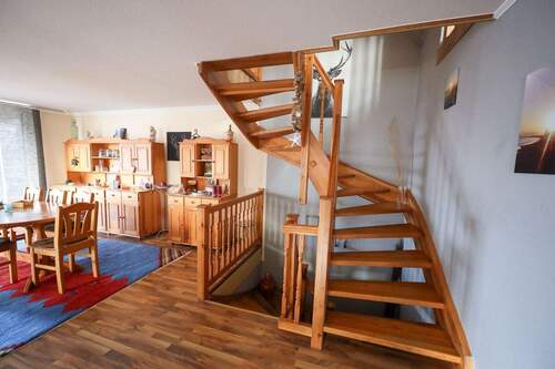 ec88243d-81bb-4a83-91de-10515ce84121 - 