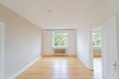 Wohnen 1 - Zwischen Stadt & Ruhe - 3-Zimmer-Altbau mit Balkonidylle
