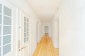 Flur - 3 Zimmer Etagenwohnung zum Kaufen in Lübeck