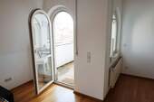 Zugang zum Balkon - 