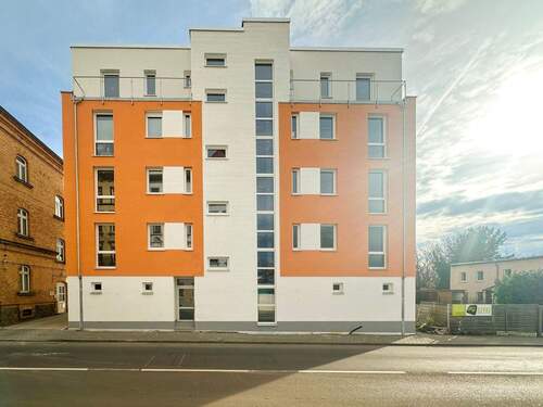 Straßenansicht des Neubauobjektes - 