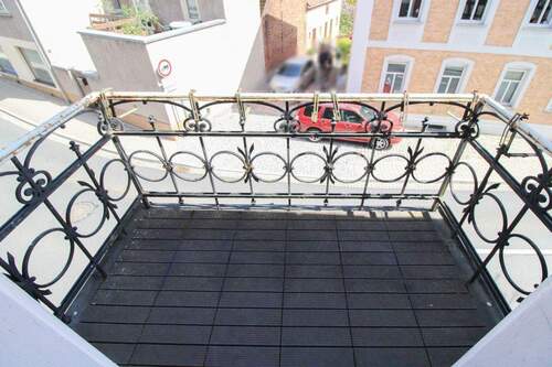 Balkon vom Wohnzimmer im OG - 7 Zimmer Einfamilienhaus in Bad Klosterlausnitz