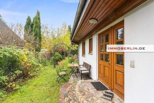 2.jpg - Einfamilienhaus mit 297,00 m&sup2; in Berlin zum Kaufen