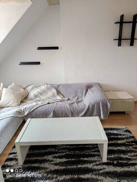 Wohnzimmer - Schöne 2,5-Zimmer-Wohnung mit EBK in Wiesloch