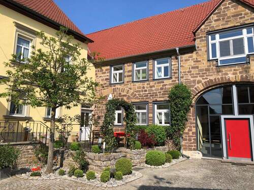 PHOTO-2025-10-04-14-51-13.jpg - Dettelbach-Euerfeld: 2-Zimmerwohnung in einem modernen Wohnhaus mit historischen Charme