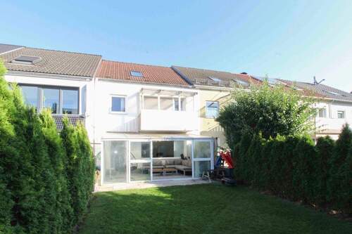 Hausansicht - 5 Zimmer Reihenmittelhaus zum Kaufen in Erding