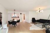 Wohnzimmer - Reihenmittelhaus mit 140,00 m² in Erding zum Kaufen
