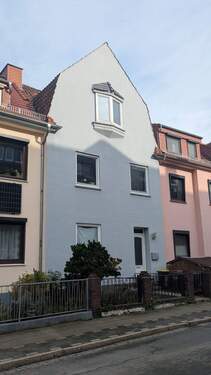 Anbegot Neu - ## 2 Familienhaus, Nähe UNI, ruhige Lage, EBK, DU Bad, Balkon Garten ##