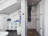 Bad mit Dusche DG - 